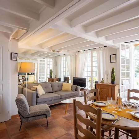 Apartment Mont Des Oiseaux-3 By Interhome Hyeres